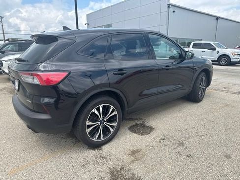 Used 2021 Ford Escape SE w/ SE Sport Appearance Package AWD/4WD image 6