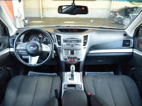 Used 2010 Subaru Outback 2.5i Premium w/ Protection Package 1A image 14