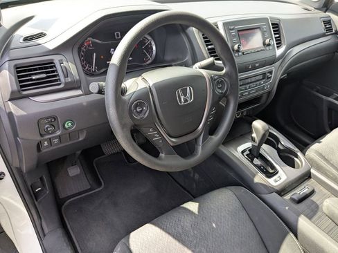 Used 2019 Honda Ridgeline Sport image 10