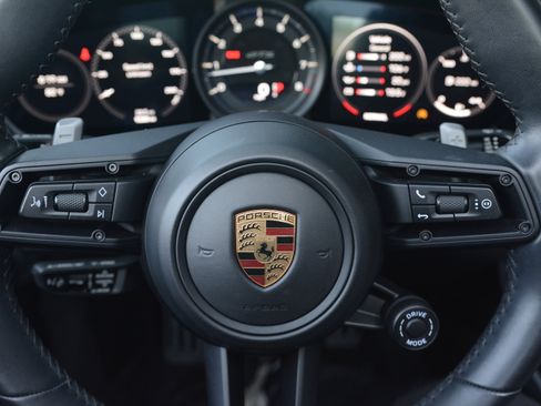 Certified 2022 Porsche 911 Targa 4 GTS AWD/4WD image 18
