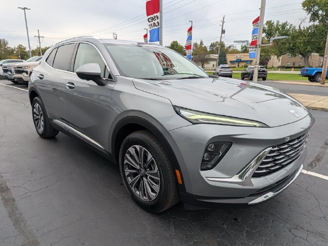 Used 2024 Buick Envision Preferred AWD/4WD image 7