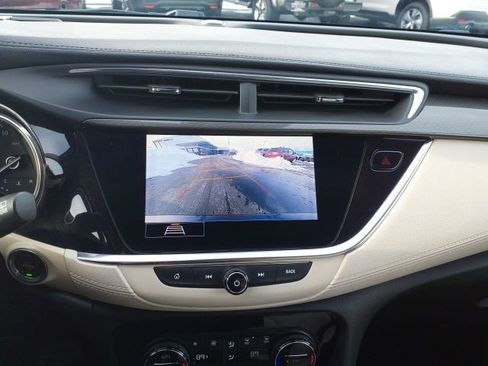 Used 2020 Buick Encore GX Essence w/ Experience Buick Package FWD image 16