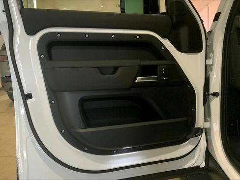 New 2026 Land Rover Defender 110 S image 10