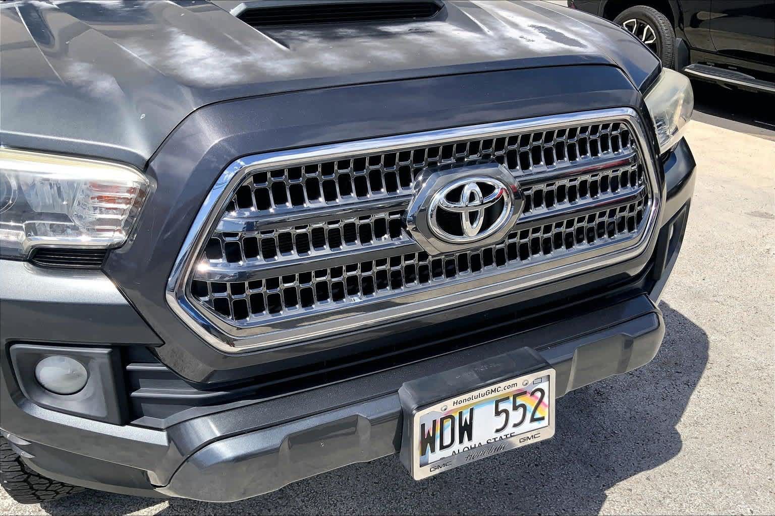 Used 2017 Toyota Tacoma TRD Sport RWD image 33