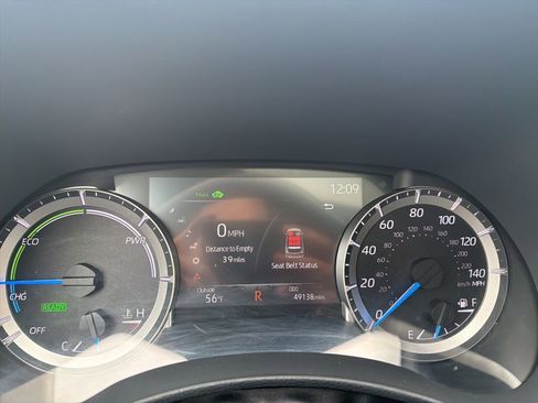 Used 2023 Toyota Highlander XLE AWD/4WD image 11