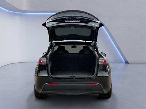 Used 2022 Tesla Model Y Performance image 35