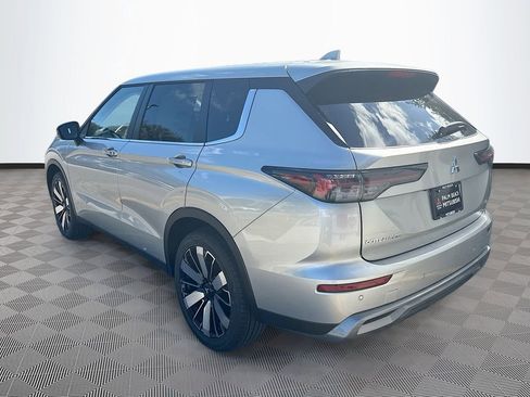 New 2026 Mitsubishi Outlander SE image 5