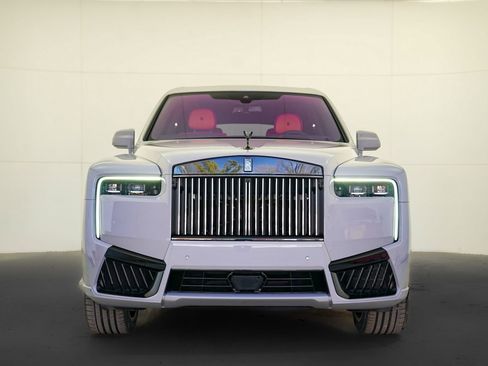 New 2026 Rolls-Royce Cullinan Black Badge image 8