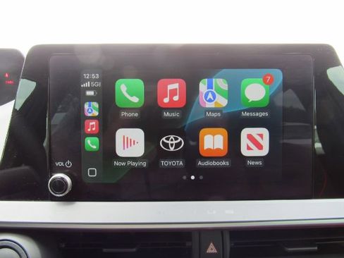 Used 2023 Toyota Prius Prime SE image 9