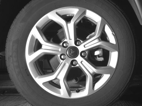 Used 2025 Jeep Compass Latitude image 15