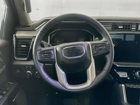 Used 2024 GMC Sierra 1500 Denali w/ Technology Package AWD/4WD image 18