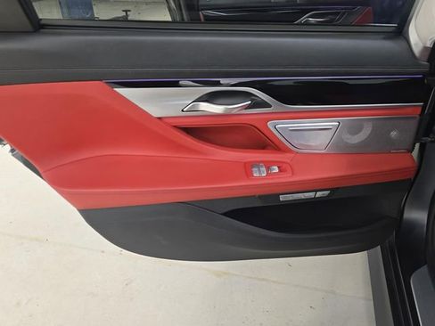 Used 2018 BMW M760i xDrive w/ Luxury Rear Seating Package AWD/4WD image 13