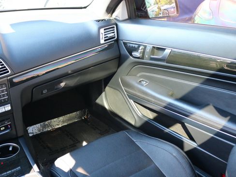 Used 2017 Mercedes-Benz E 400 4MATIC Coupe image 24