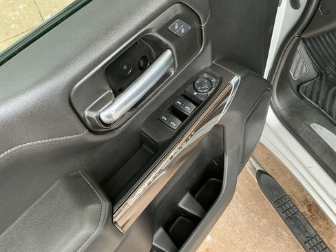 Used 2021 Chevrolet Silverado 2500 LT image 15