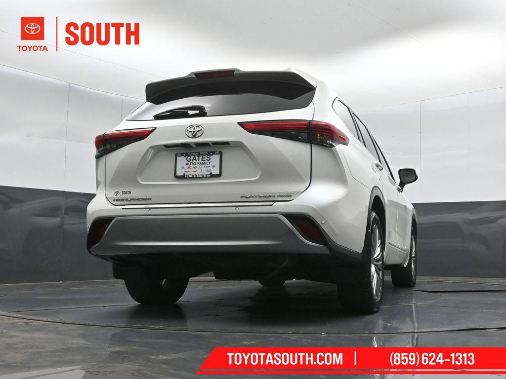 Used 2021 Toyota Highlander Platinum AWD/4WD image 40