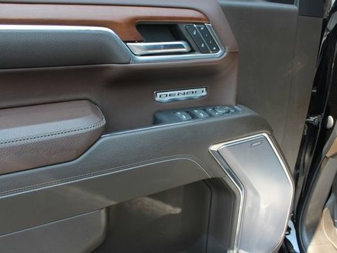 Used 2022 GMC Sierra 1500 Denali w/ Technology Package AWD/4WD image 26