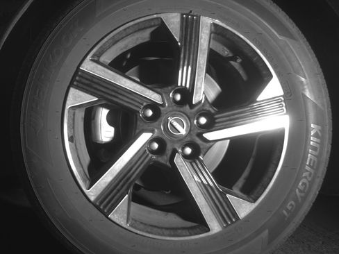 Used 2025 Nissan Sentra SV FWD image 12