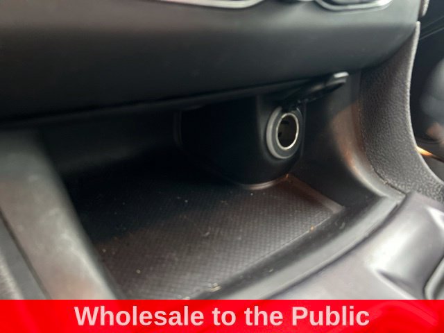 Used 2015 Dodge Charger SE w/ Power Sunroof Group AWD/4WD image 28
