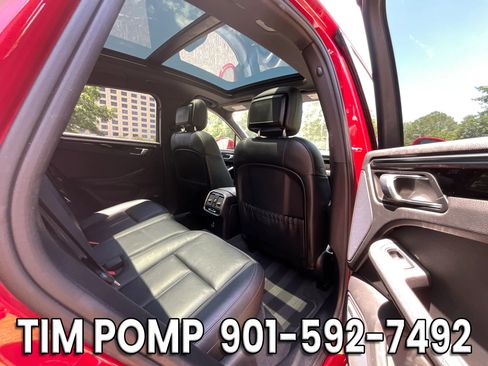 Used 2020 Porsche Macan w/ Premium Package Plus AWD/4WD image 10