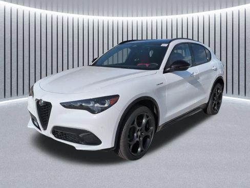 New 2026 Alfa Romeo Stelvio Sprint image 1