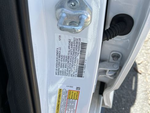 Certified 2026 Acura Integra A-Spec FWD image 32