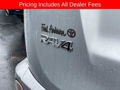 Used 2017 Toyota RAV4 XLE AWD/4WD image 8