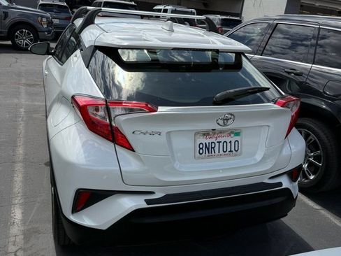 Used 2020 Toyota C-HR LE FWD image 5