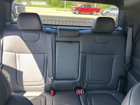 Used 2025 Hyundai Santa Cruz SEL image 9