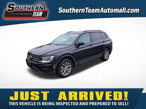 Used 2020 Volkswagen Tiguan S image 1