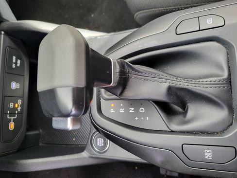 Used 2025 Kia K4 LXS image 9