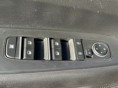 Certified 2023 Kia Forte LXS FWD image 8