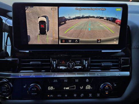 New 2026 Nissan Pathfinder SL w/ SL Premium Package FWD image 16