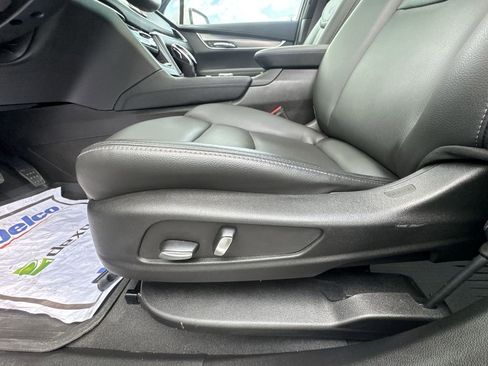 Used 2024 Cadillac XT6 Luxury w/ LPO, Floor Liner Package AWD/4WD image 12