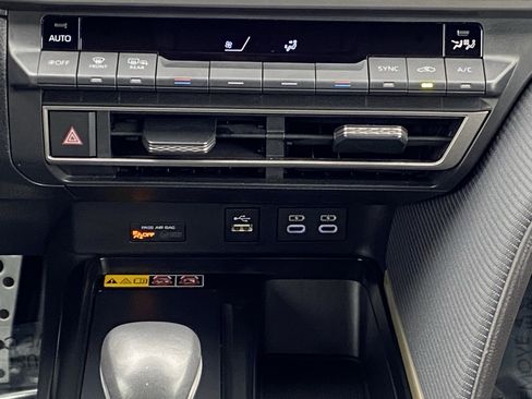 Certified 2025 Toyota Camry SE image 14