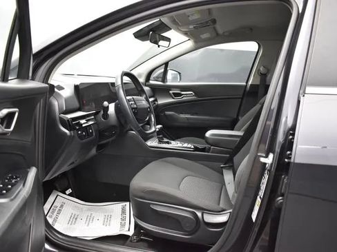 Used 2026 Kia Sportage LX FWD image 14