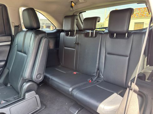Used 2017 Toyota Highlander XLE FWD image 25