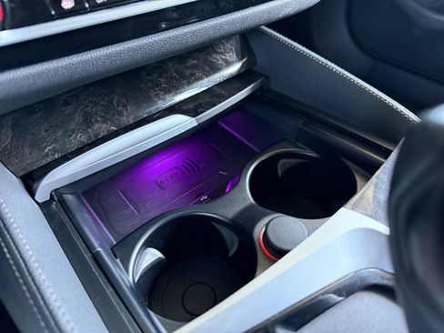 Used 2023 BMW 530e w/ M Sport Package image 20