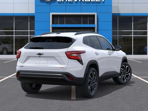 New 2026 Chevrolet Trax RS w/ Sunroof Package FWD image 5