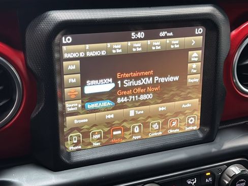 Used 2018 Jeep Wrangler Unlimited Rubicon w/ Dual Top Group AWD/4WD image 30