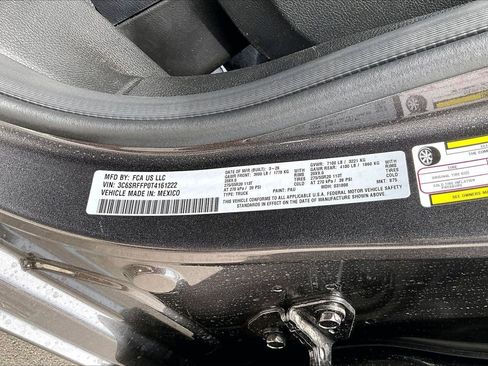 New 2026 RAM 1500 4x4 Crew Cab image 36