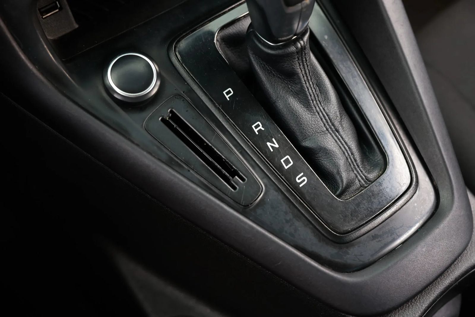 Used 2015 Ford Focus SE w/ SE Sport Package FWD image 38