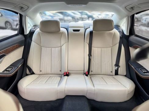 Used 2023 Audi A8 L 3.0T w/ Comfort Plus Package image 19