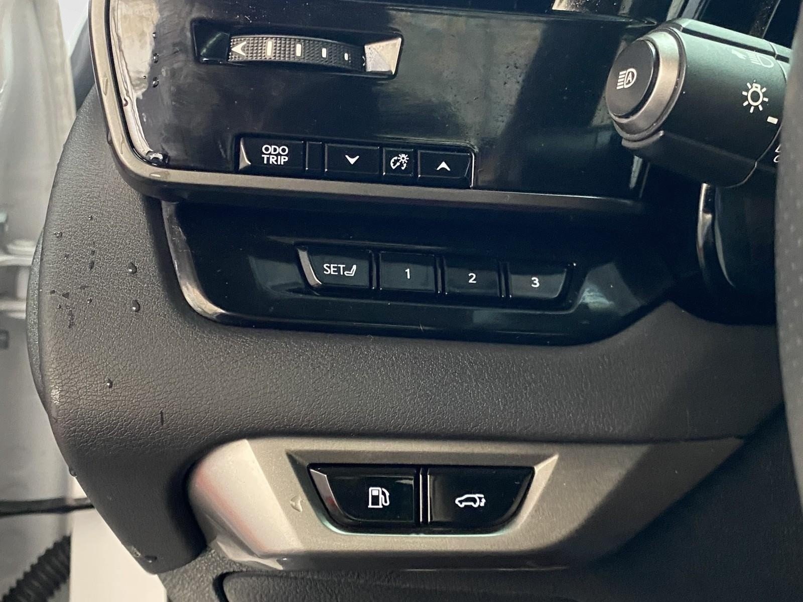 Used 2023 Lexus RX 350 F Sport w/ Accessory Package AWD/4WD image 33