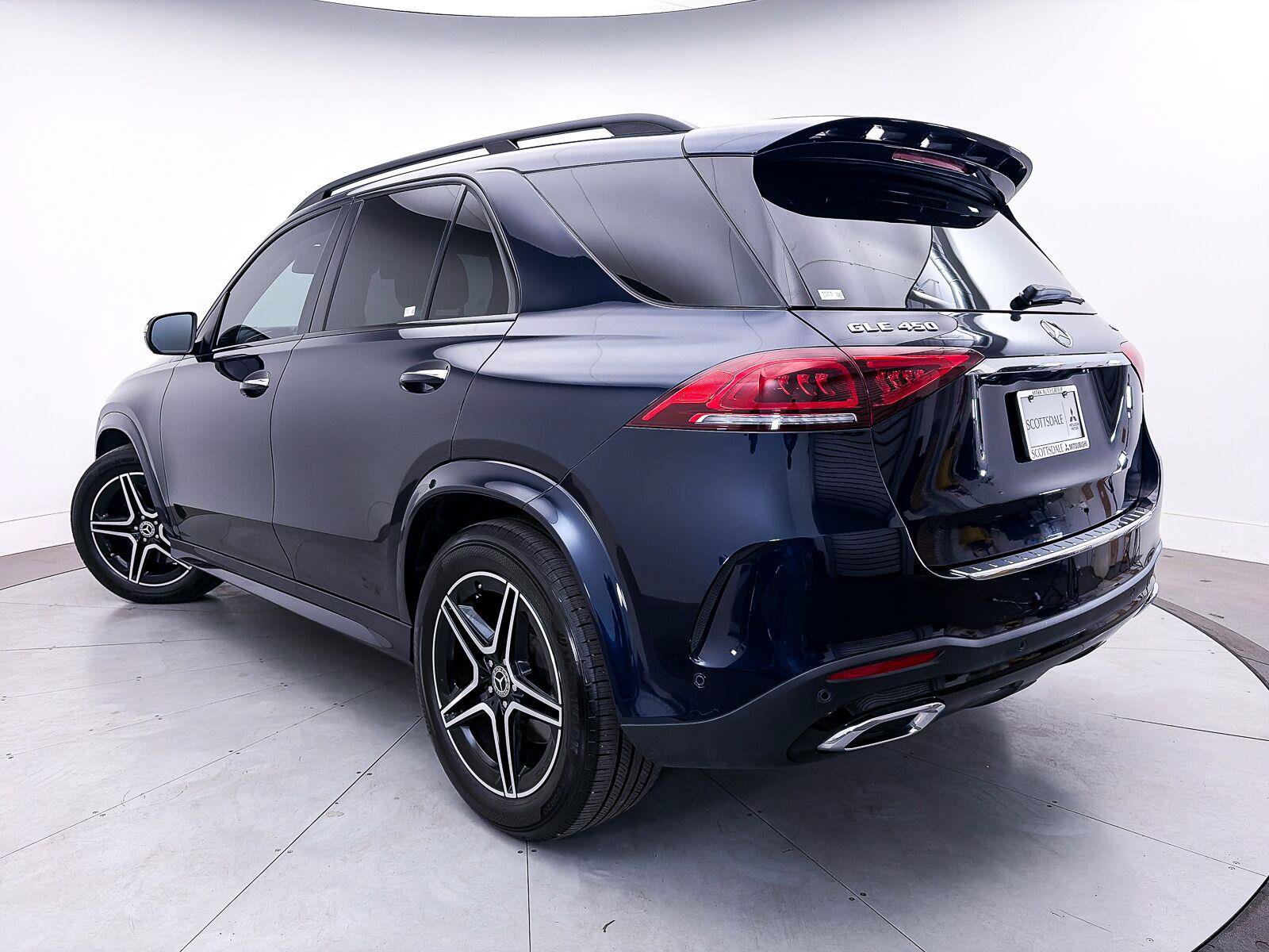 Used 2022 Mercedes-Benz GLE 450 4MATIC image 2