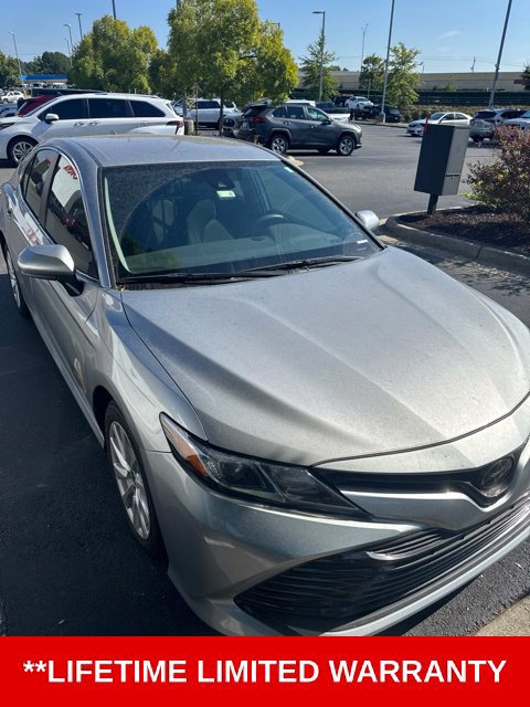 Used 2020 Toyota Camry LE FWD image 3