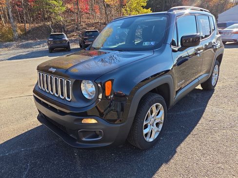 Used 2015 Jeep Renegade Latitude w/ Popular Equipment Group image 6