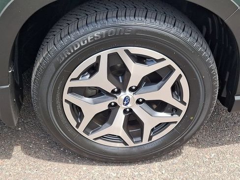 Certified 2024 Subaru Forester Premium AWD/4WD image 8