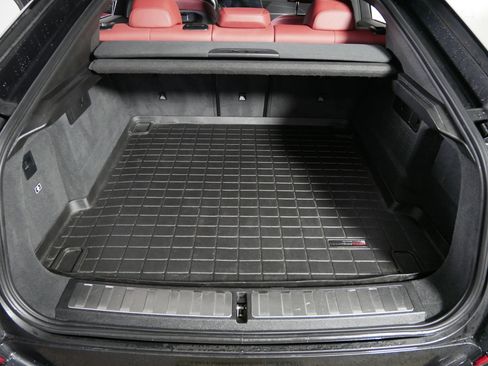 Used 2022 BMW X6 xDrive40i w/ M Sport Package image 18