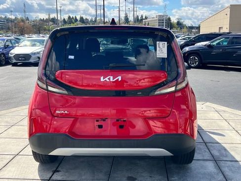 Used 2023 Kia Soul LX image 6