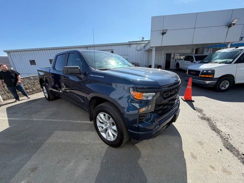 Used 2023 Chevrolet Silverado 1500 Custom image 8